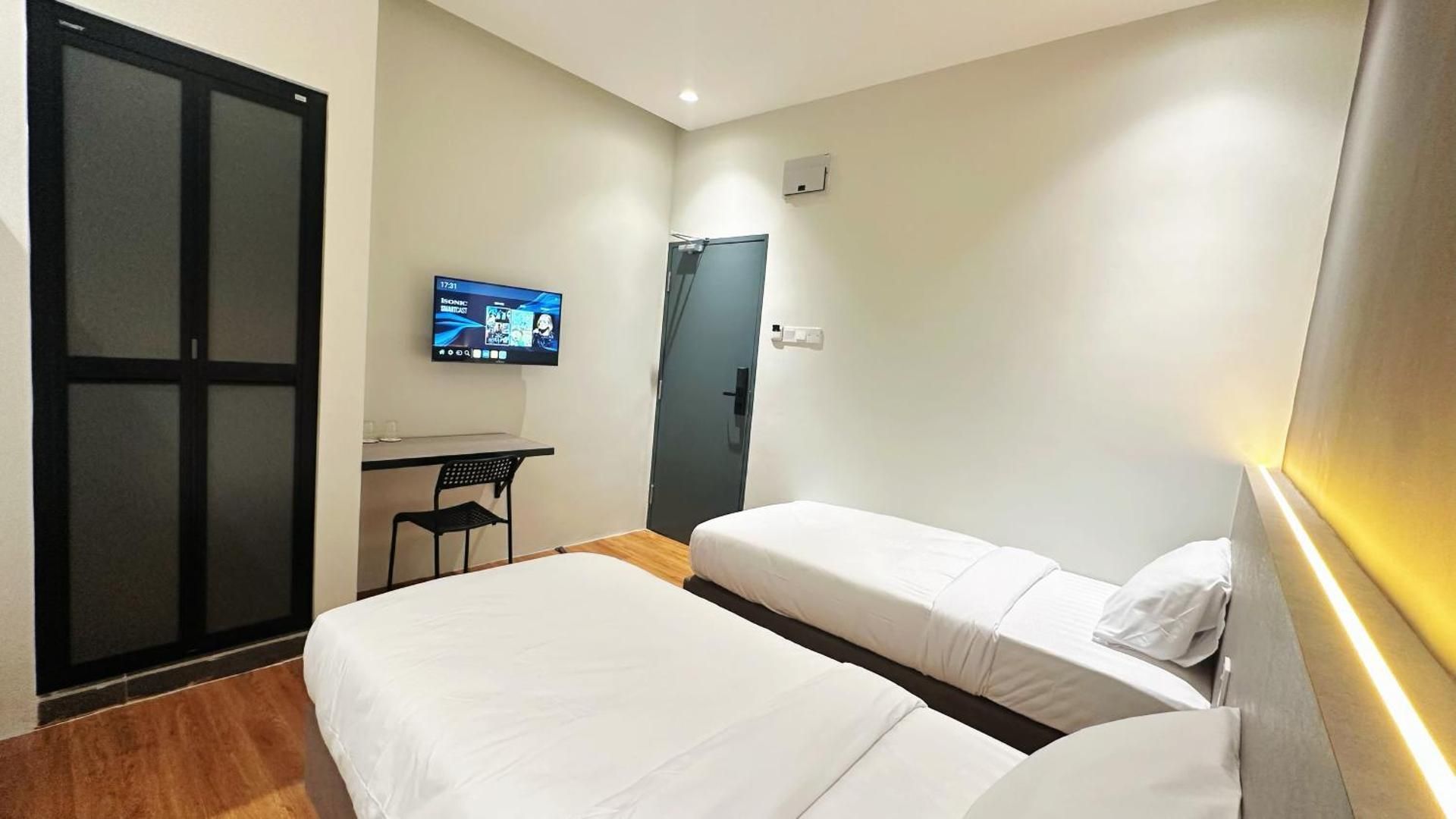 Superior Triple Room