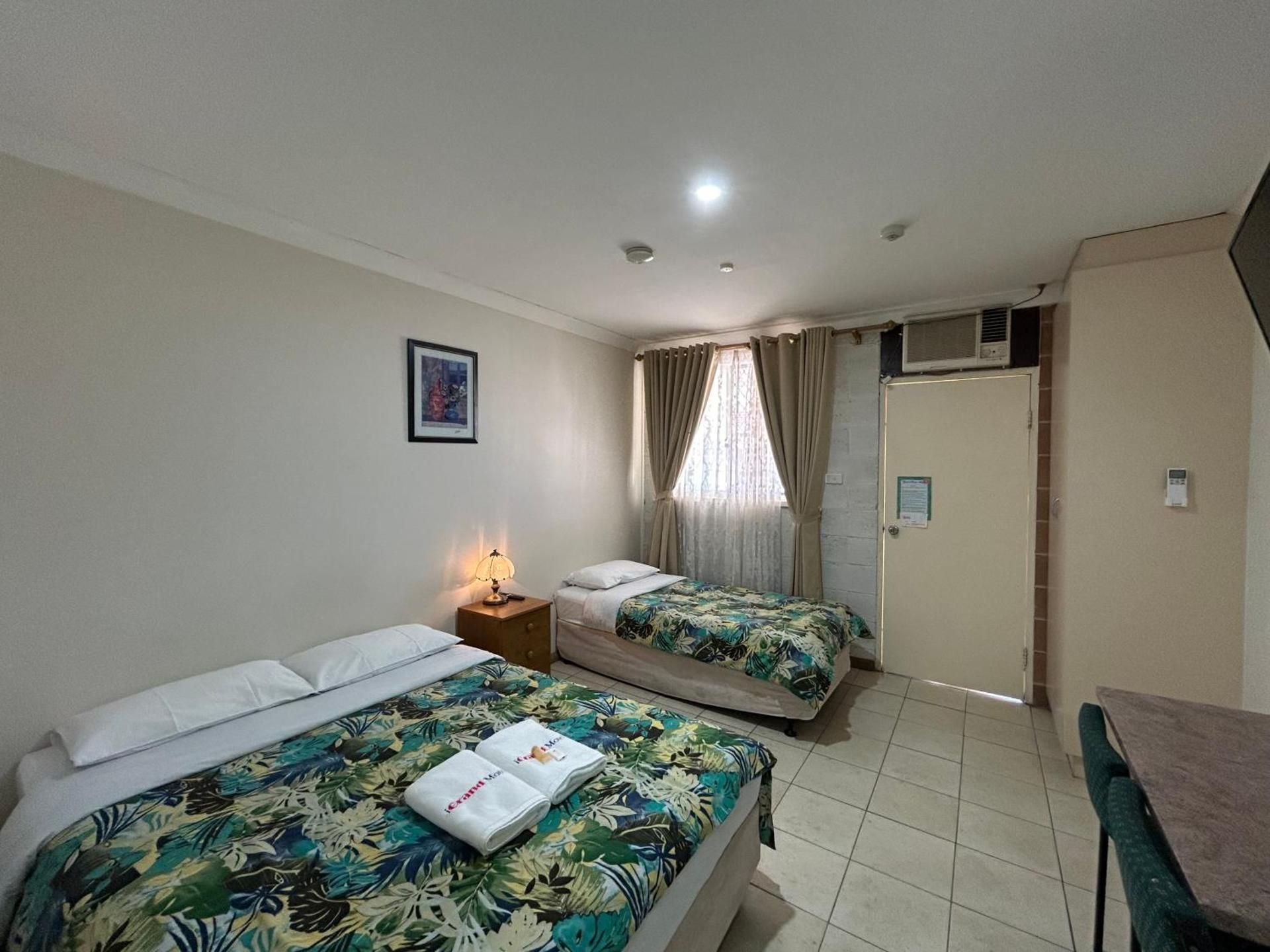 Deluxe Double Room (2 Adults + 1 Child)
