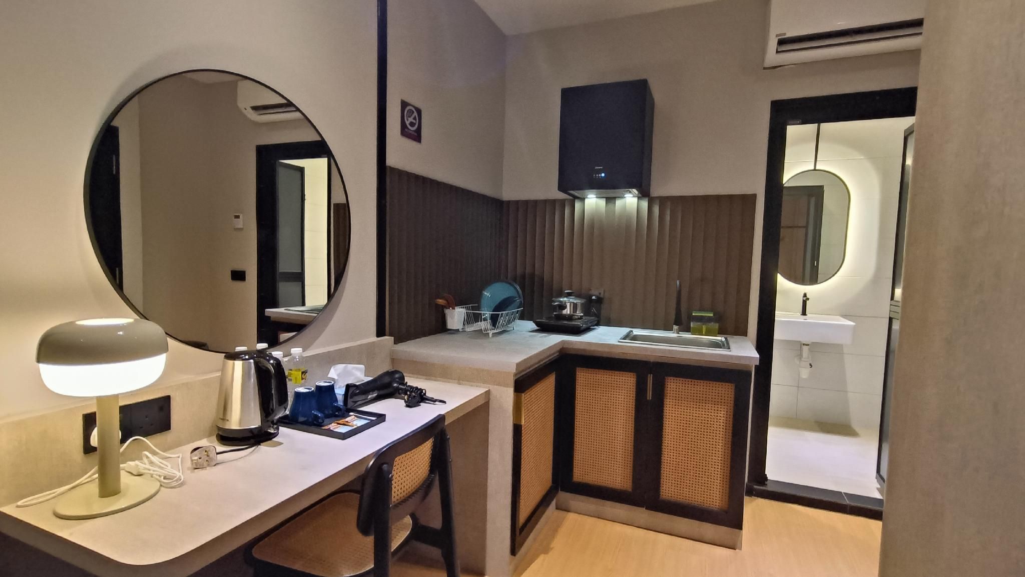 Urban Inn SP Saujana Junior Suite King 3