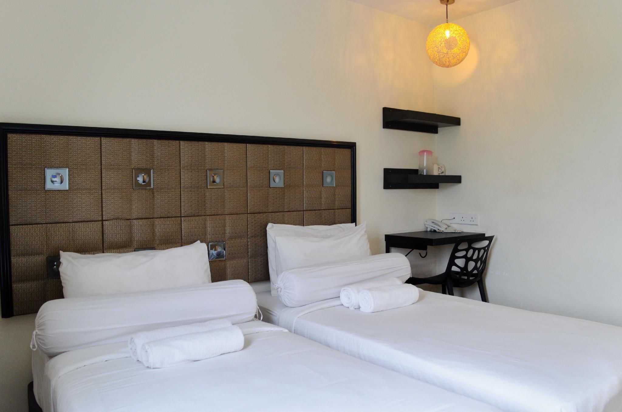 M Season Boutique Hotel Standard Twin Room 2