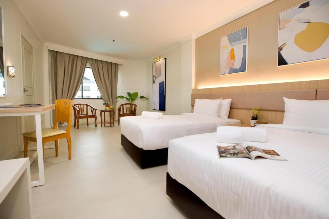 Deluxe Family Room