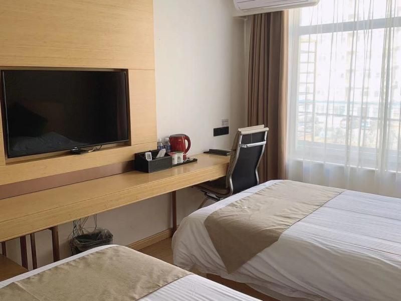 GreenTree Inn Langfang Dachang Studio City Twin Deluxe Room 2