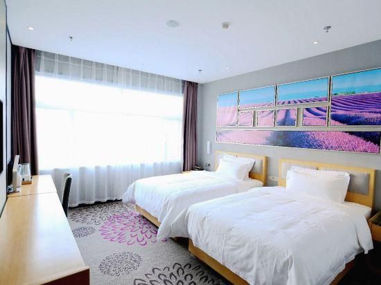 Twin Deluxe Room