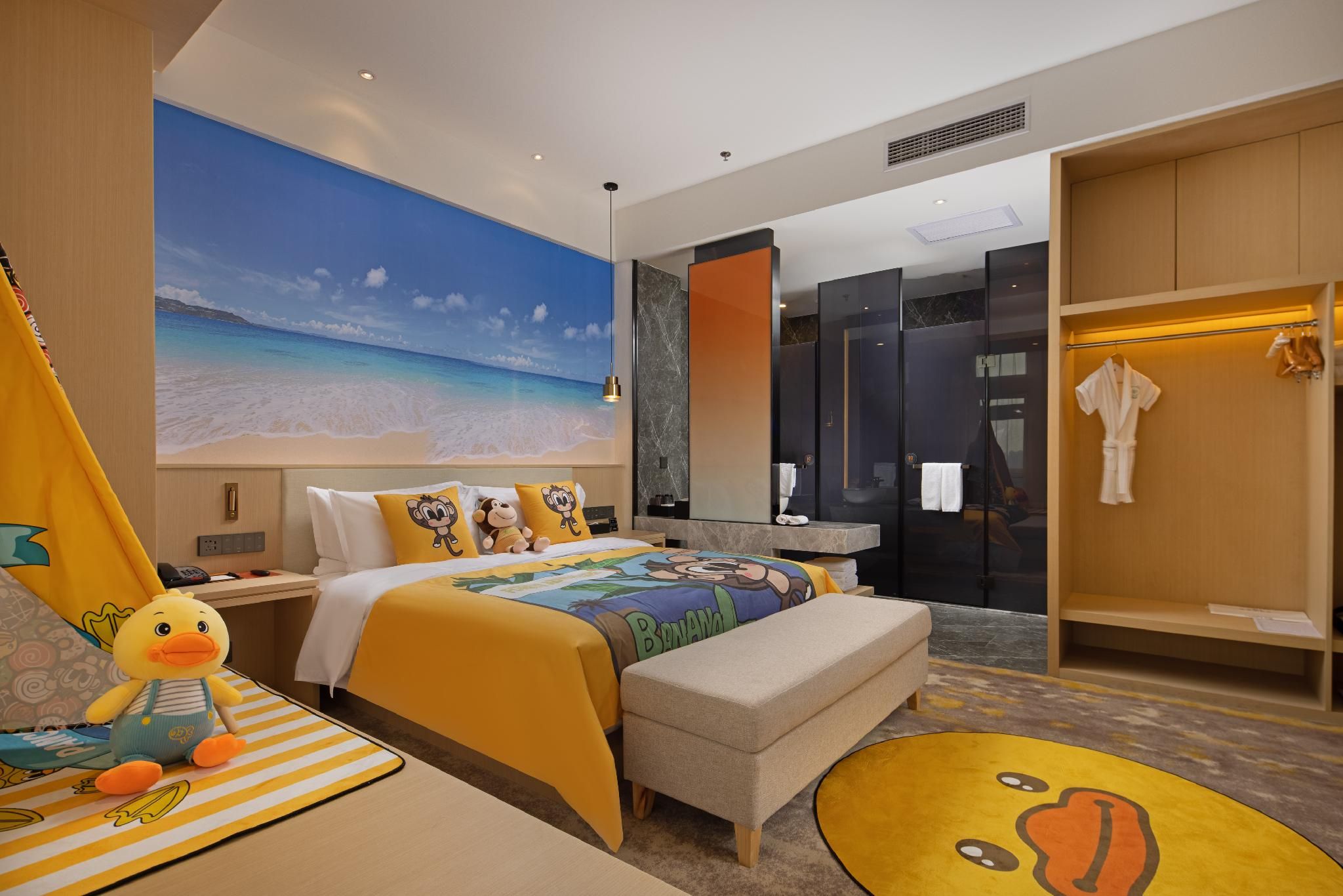 Deluxe Family Kids Room