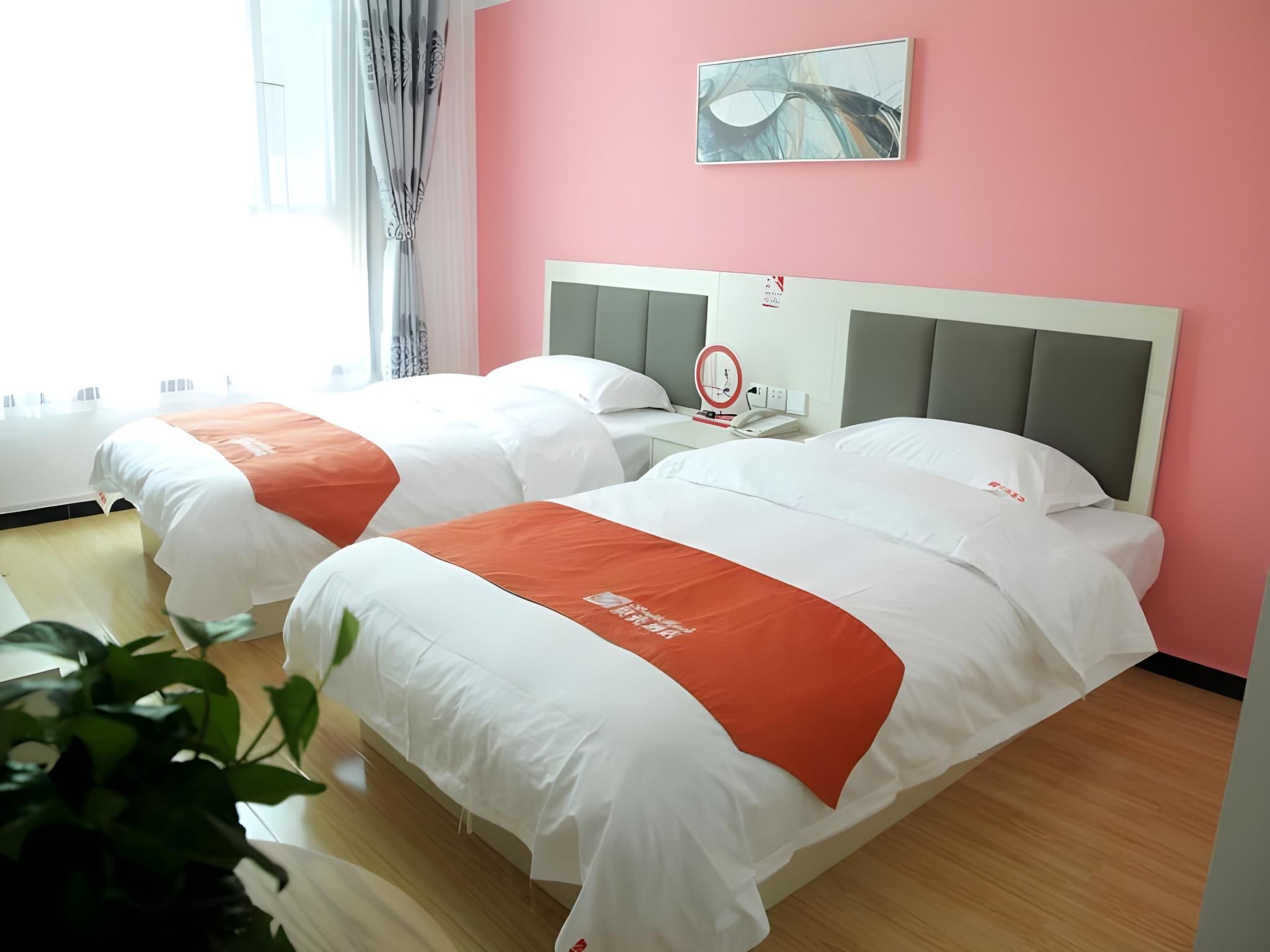 Twin Business Room