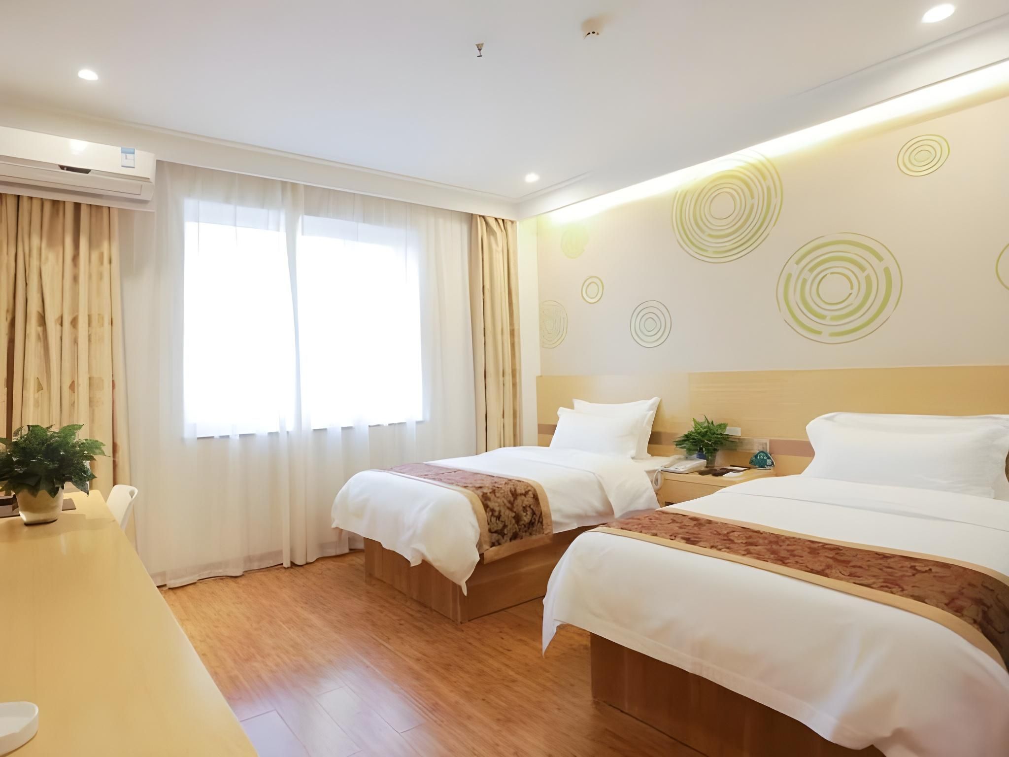 2 Bed Twin Superior Room