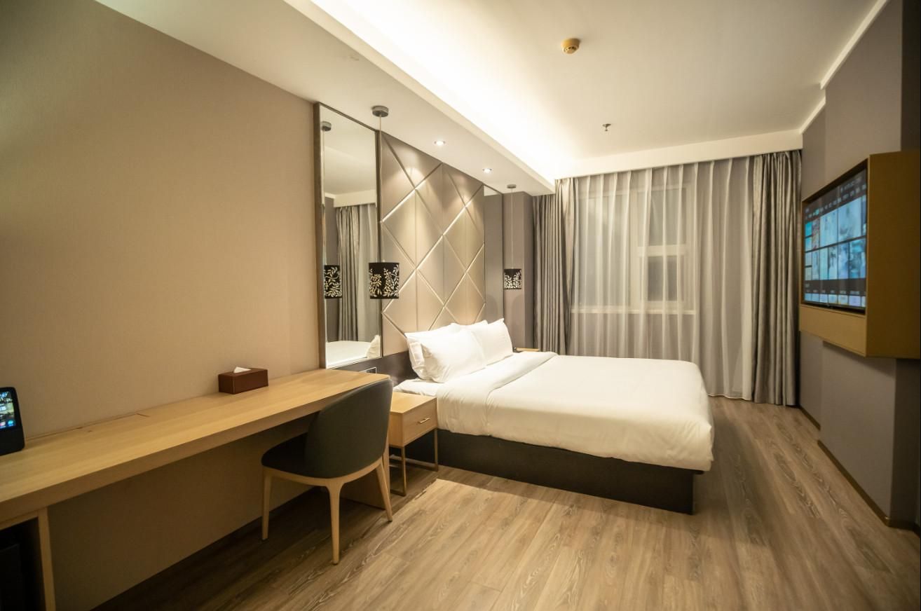 Huazhu - Deluxe Bed Room