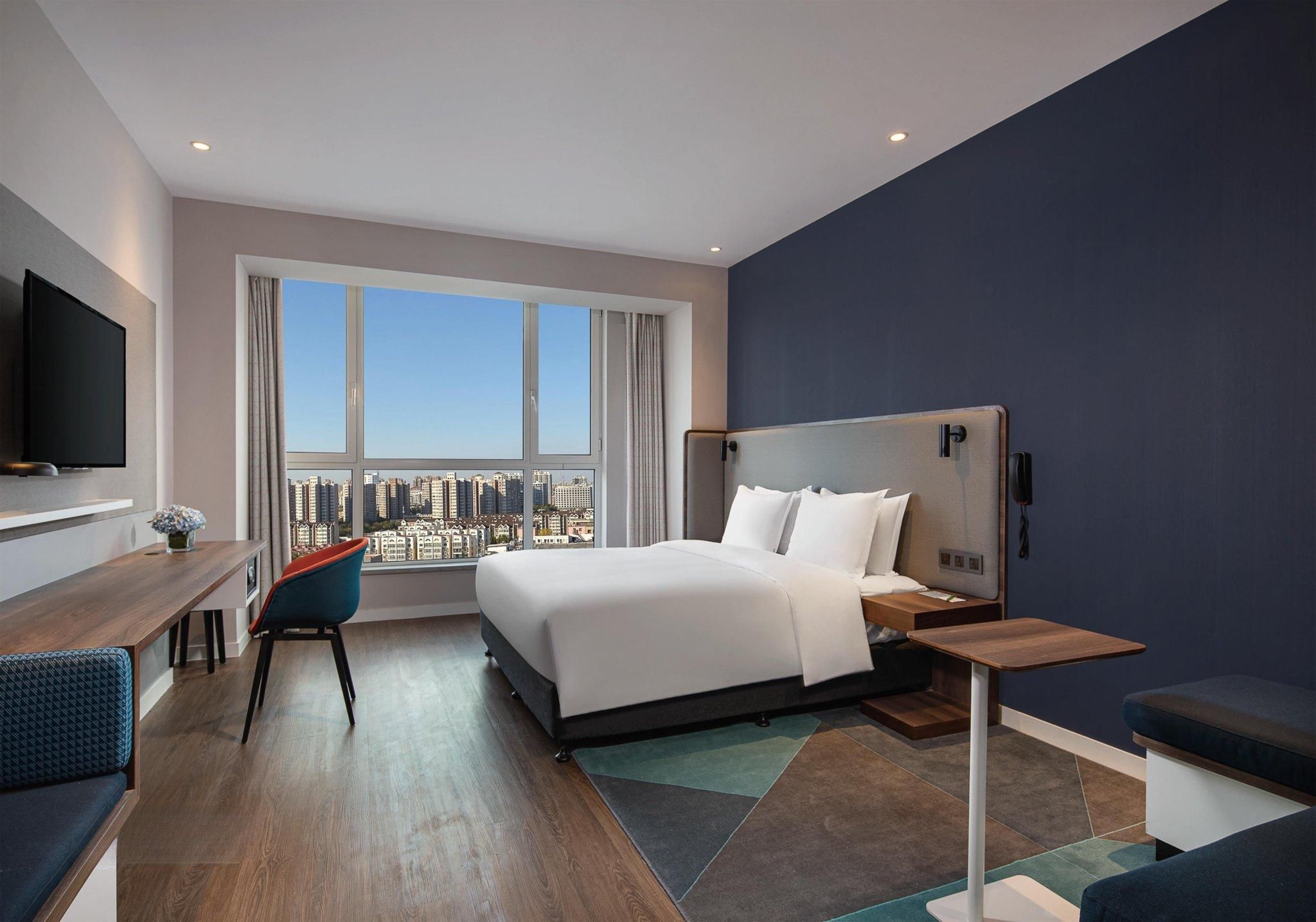 1 King Bed Superior Room