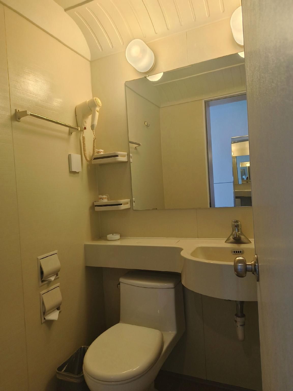 Business Standard Room A