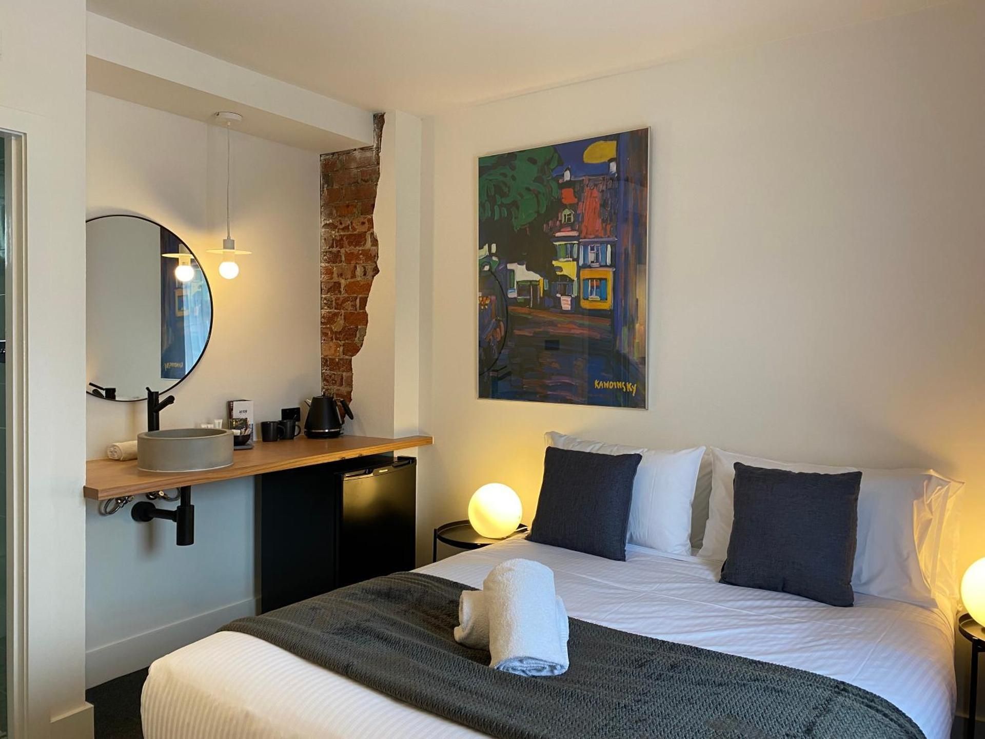 Premium Queen Room