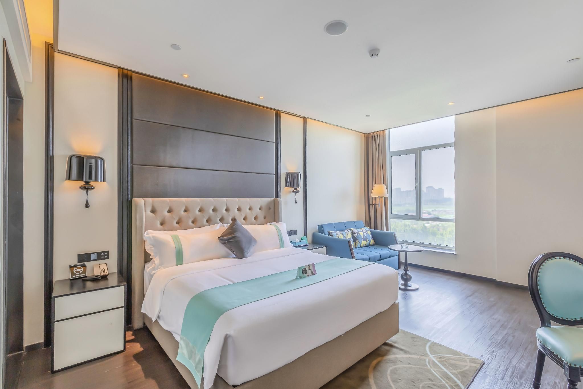 Xana - Elegant Room