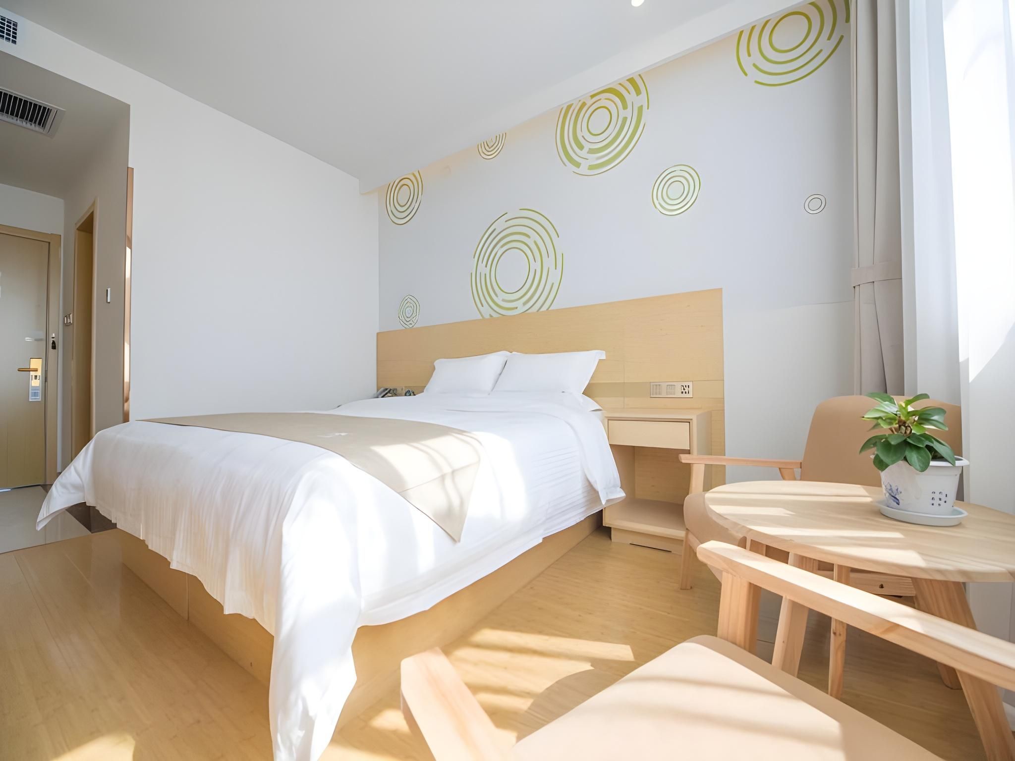 Business Queen Bed Room