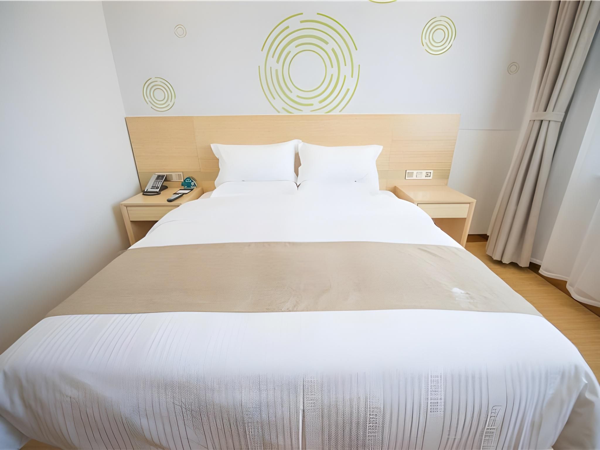 Queen Bed