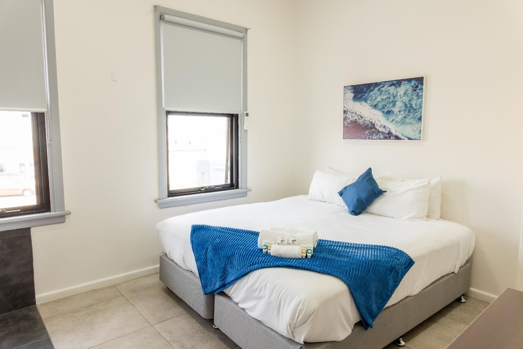 King Room with Shared Bathroom
