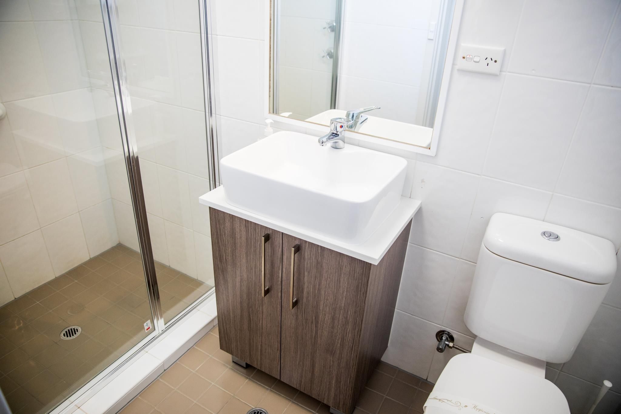 Lilac City Motor Inn & Steakhouse 1-Bedroom Family Suite 3