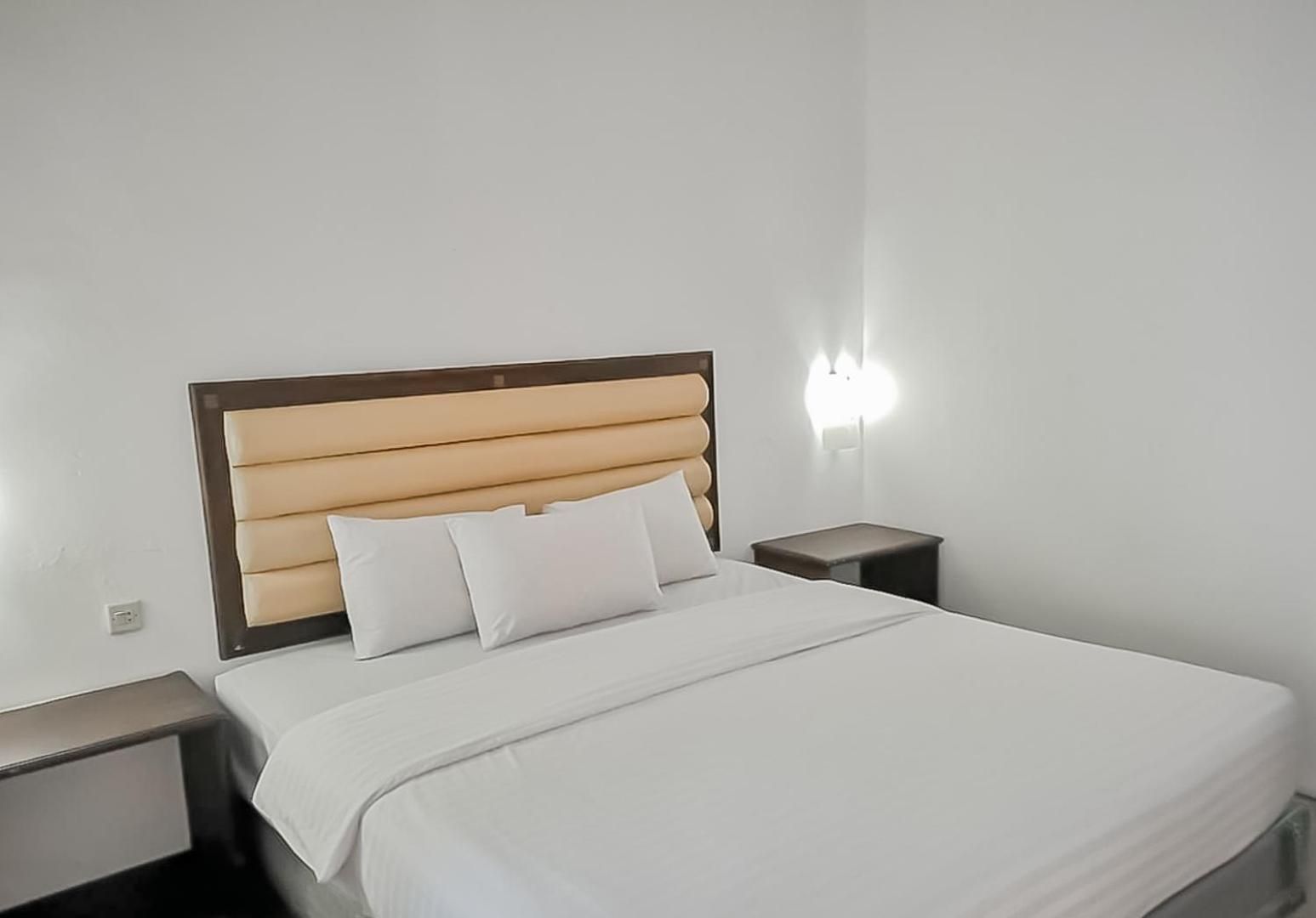 RedDoorz Room