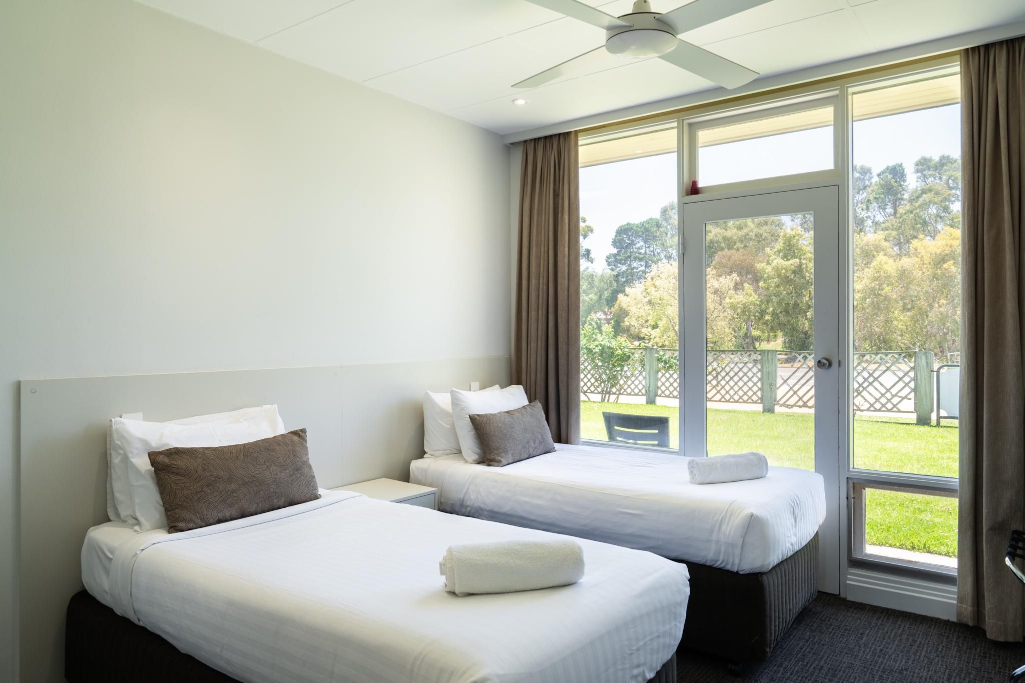 Naracoorte Hotel Motel Superior Twin Room