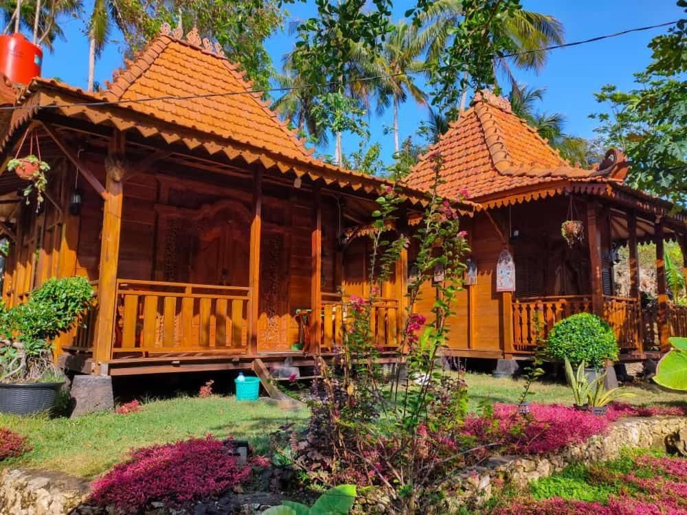 joglo karinduaji madasari