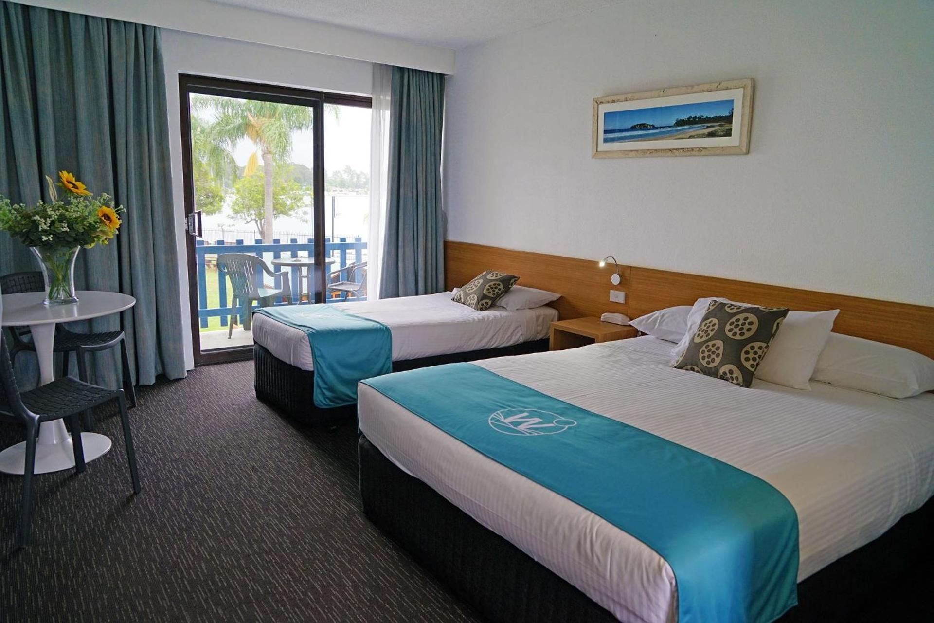 Superior Queen Room with Water View