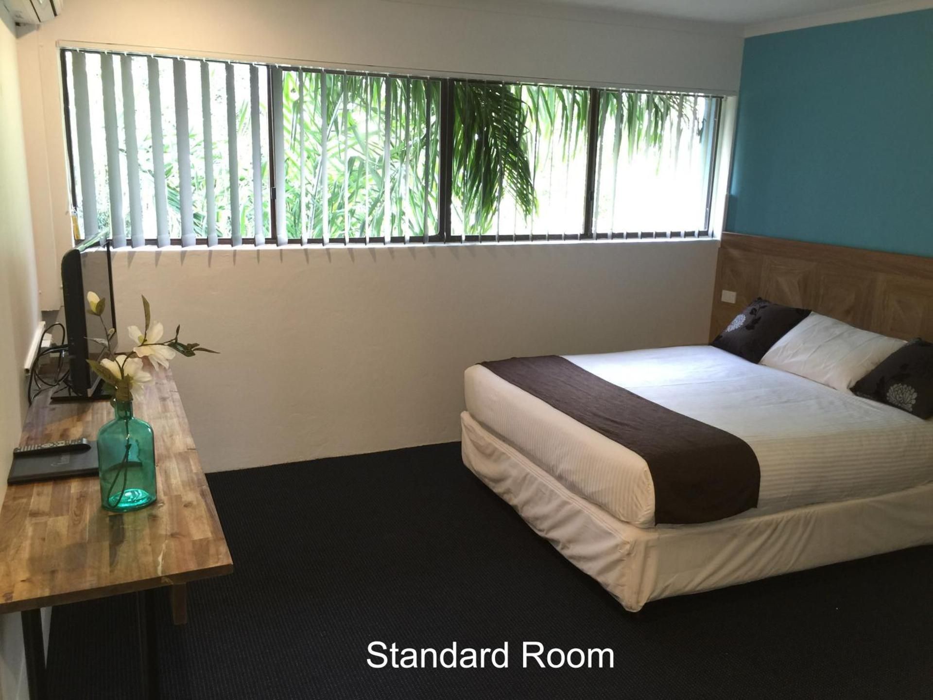 Standard Queen Room - Roadside
