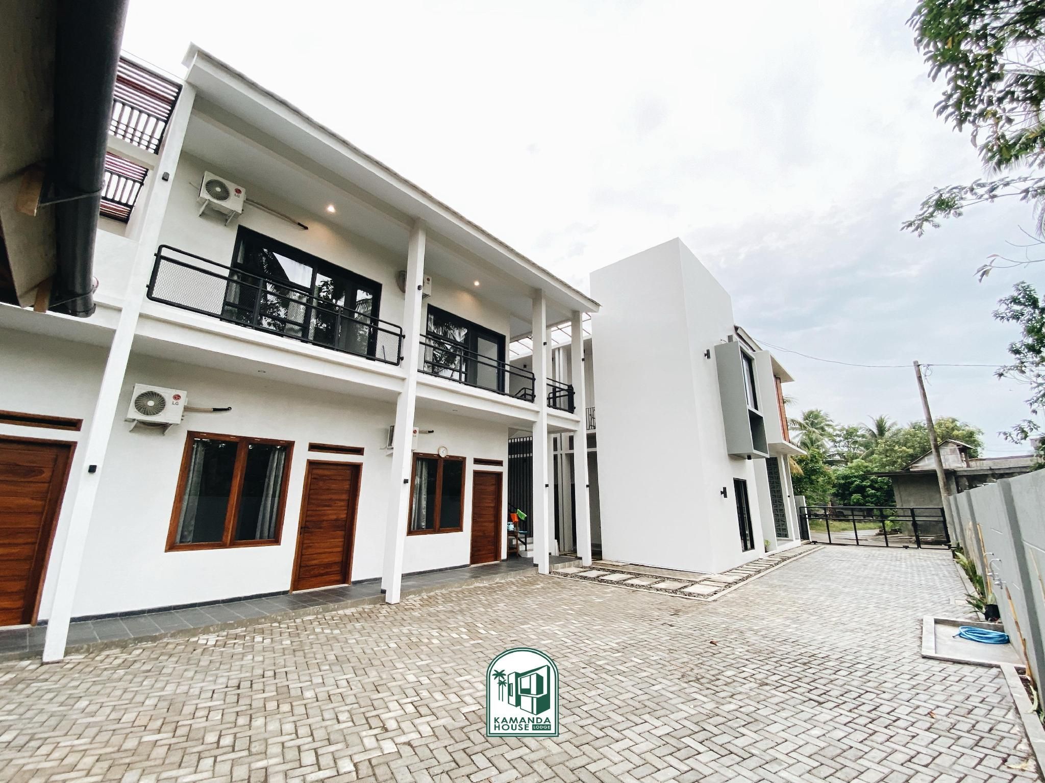 Kmanda House