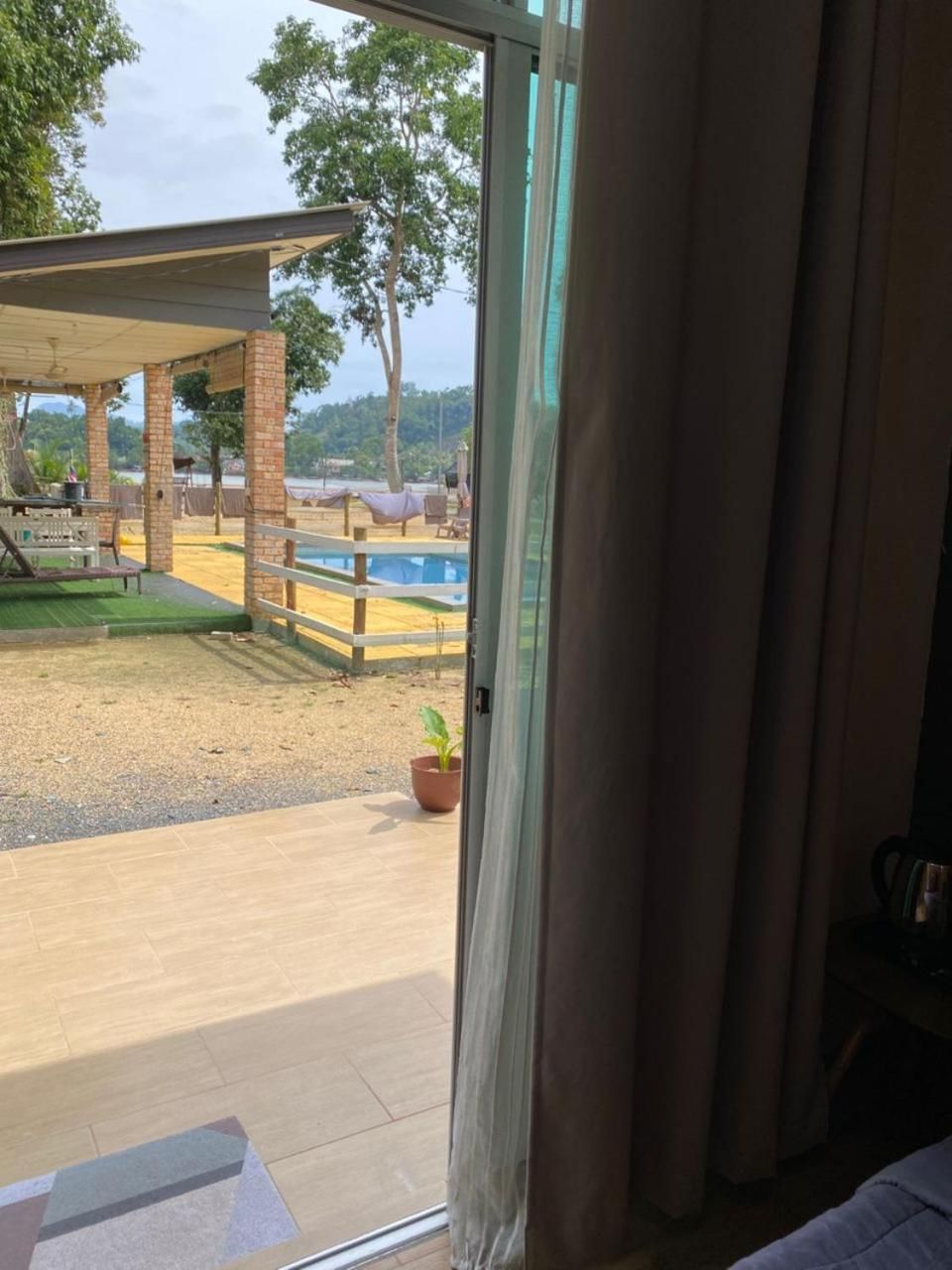 Rajawali Riverside Retreat Chalet Superior Chalet 2