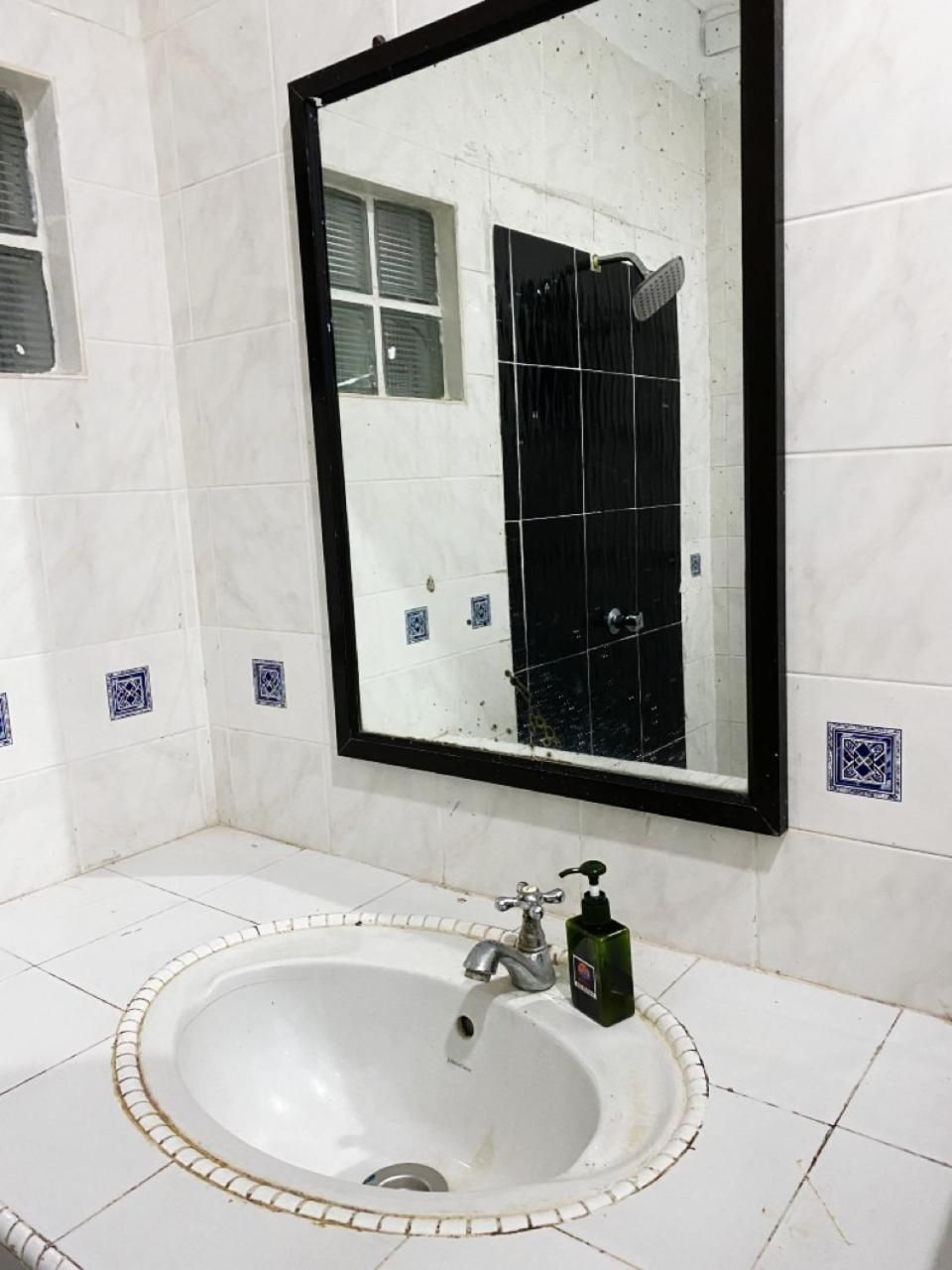 Deluxe Twin Room Type A