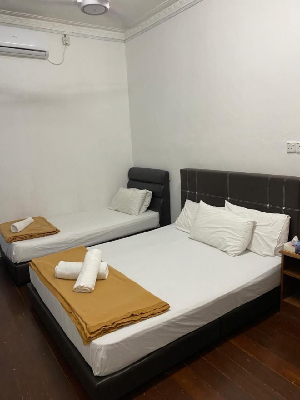 Raihan Beach Resort Standard Triple Room 2