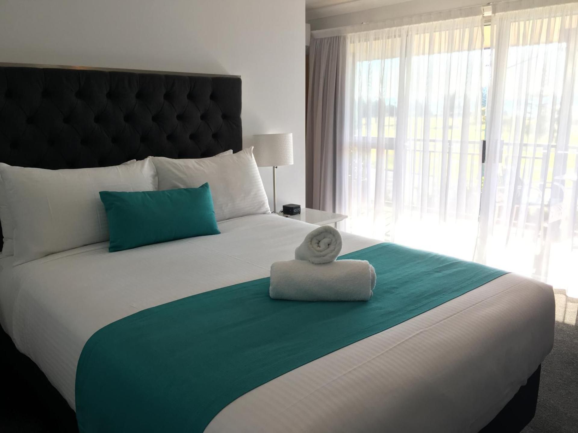Double or Twin Room with Water View