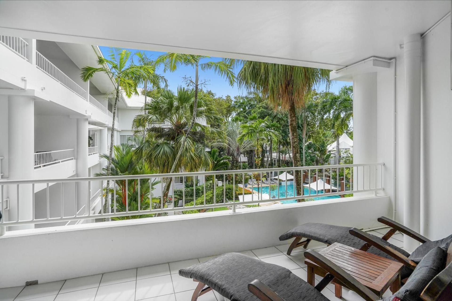 Apartment 67 with Pool View