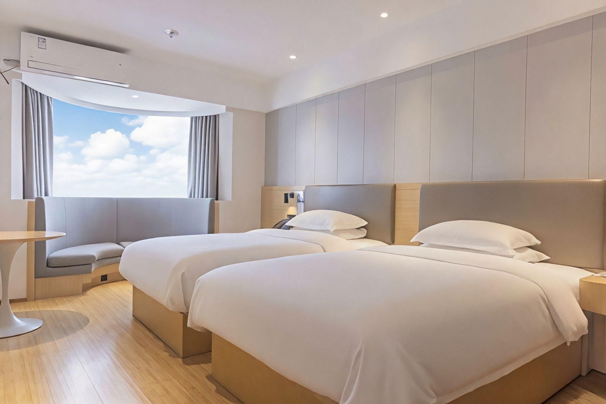 Twin Business Room