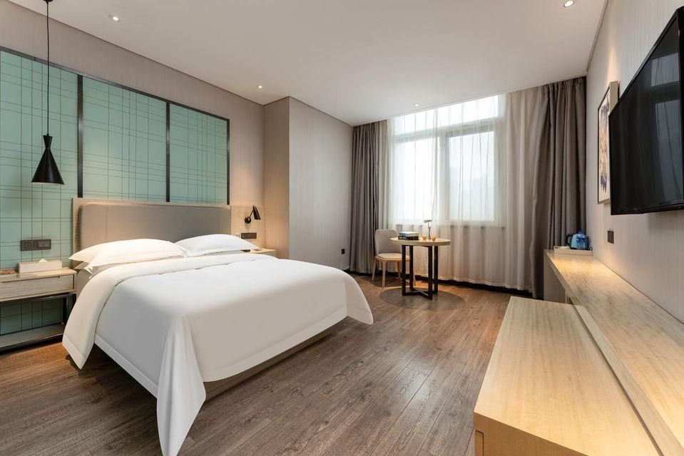 Queen Deluxe Room