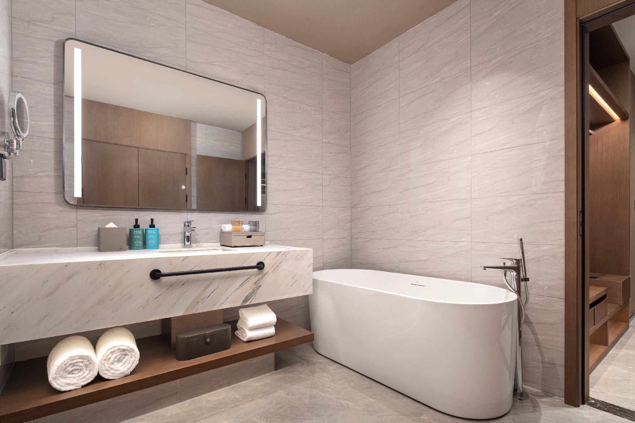 Superior Suite With One King-Size Bed