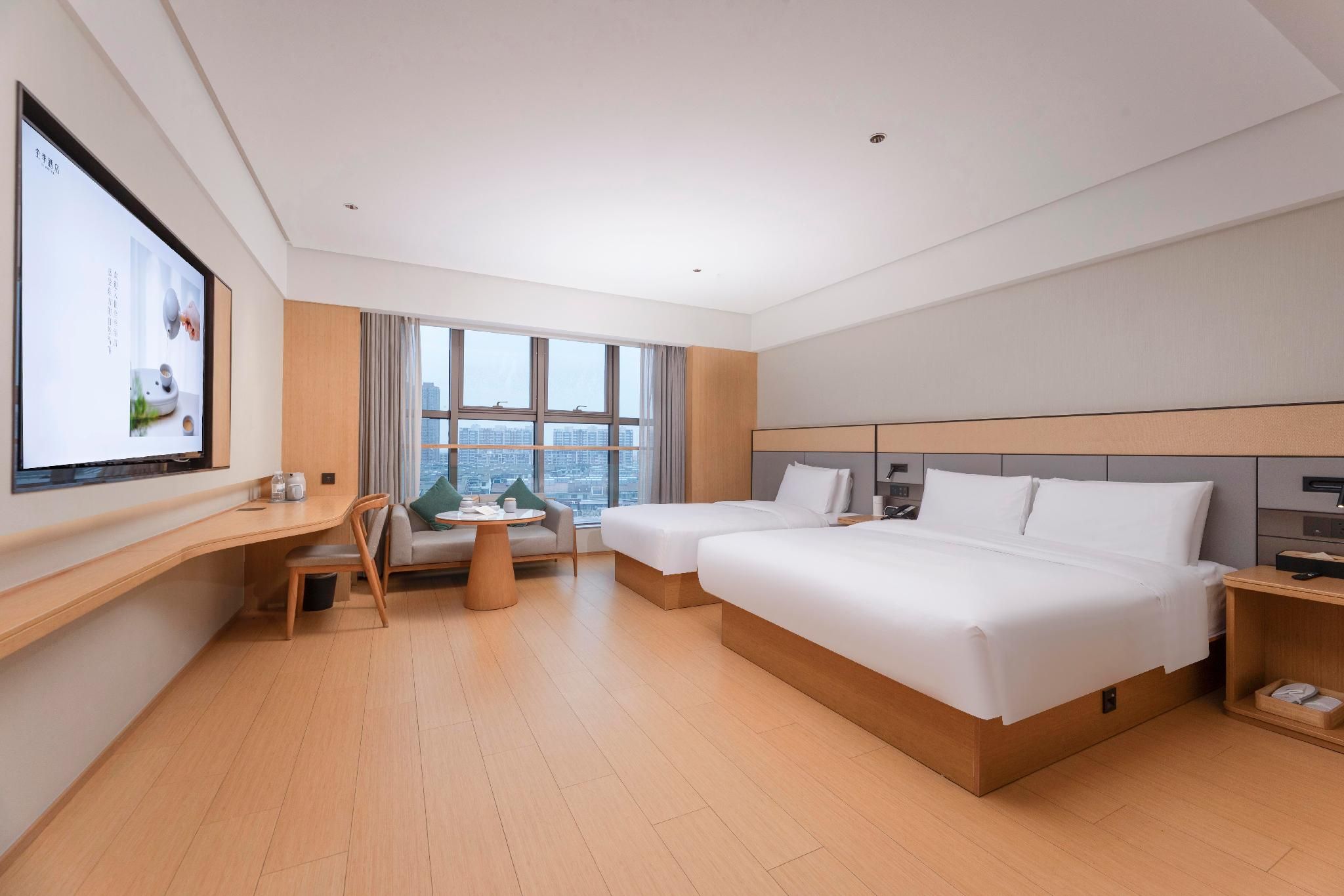 Deluxe Family Room, Guest room