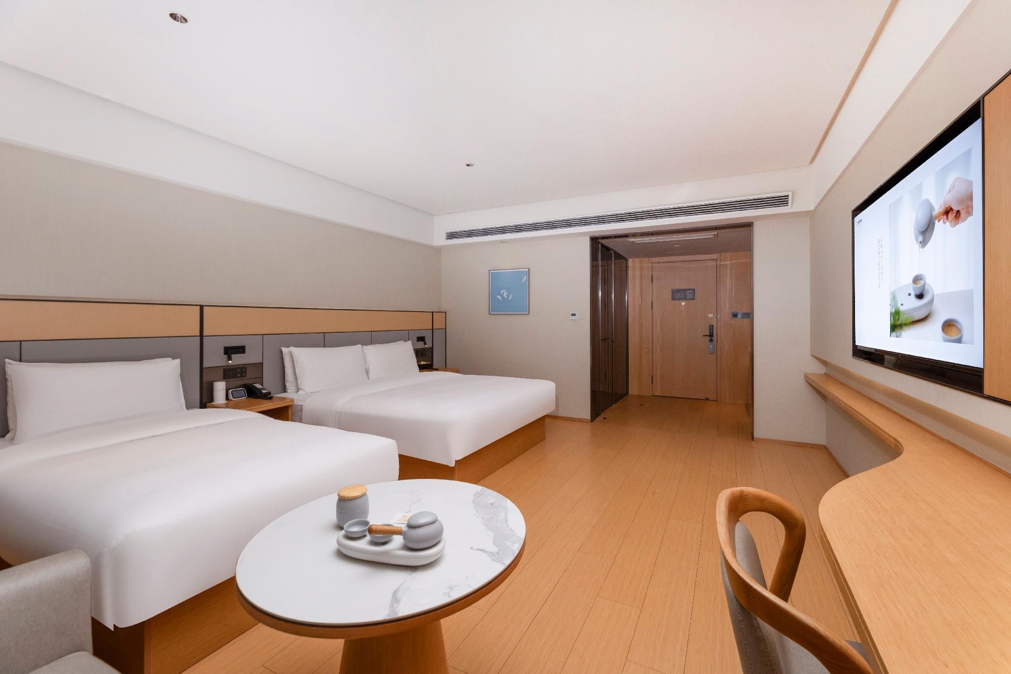 Deluxe Family Room, Guest room