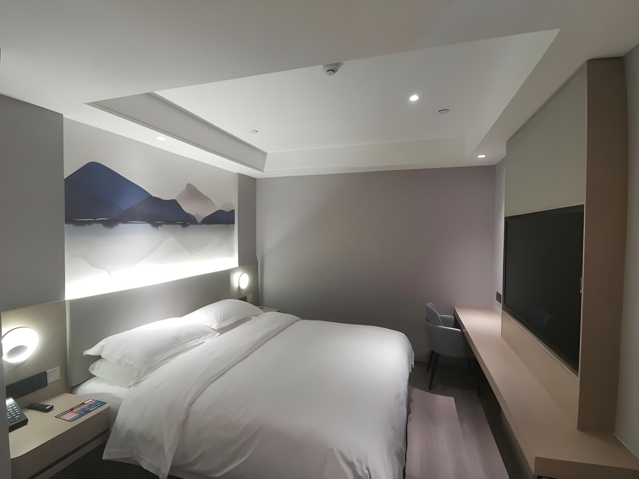 GTI - Intelligent Queen Room