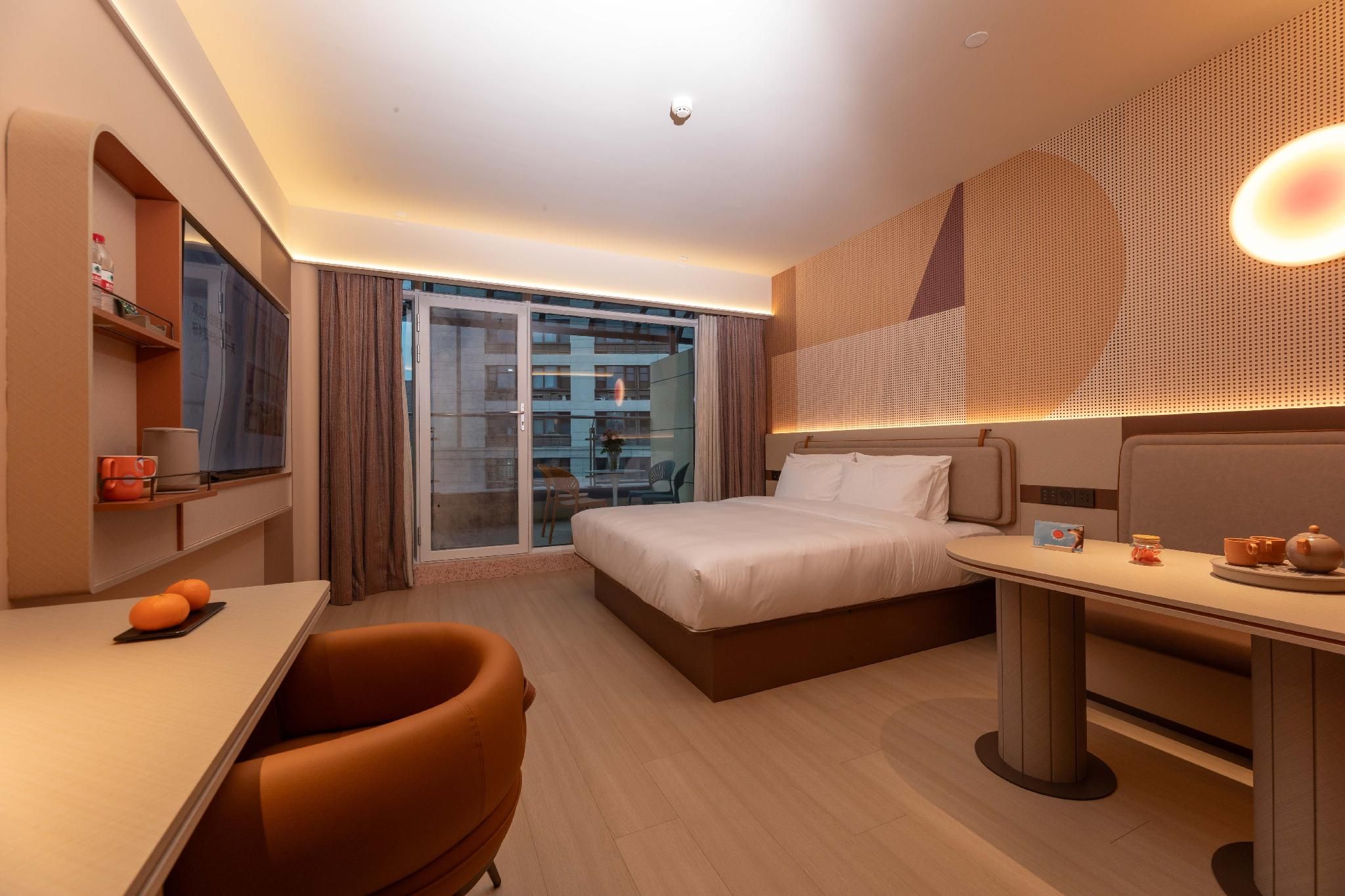 Huazhu - Room With View