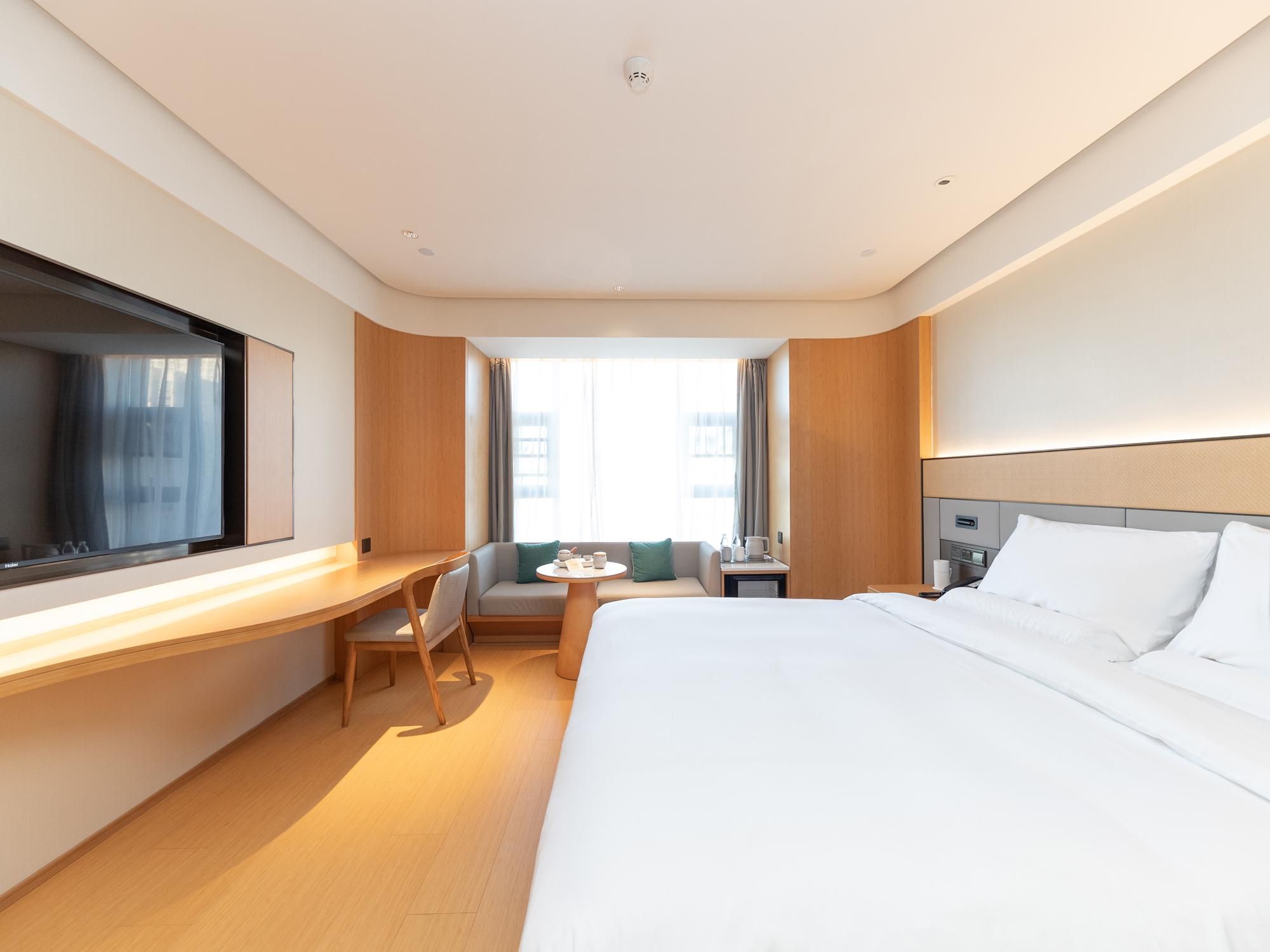Business Queen Bed Room