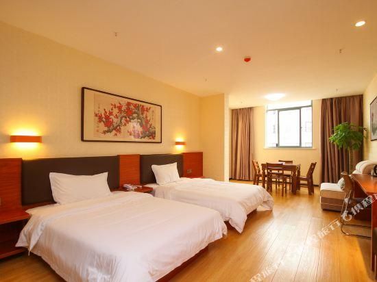 Featured Twin Room