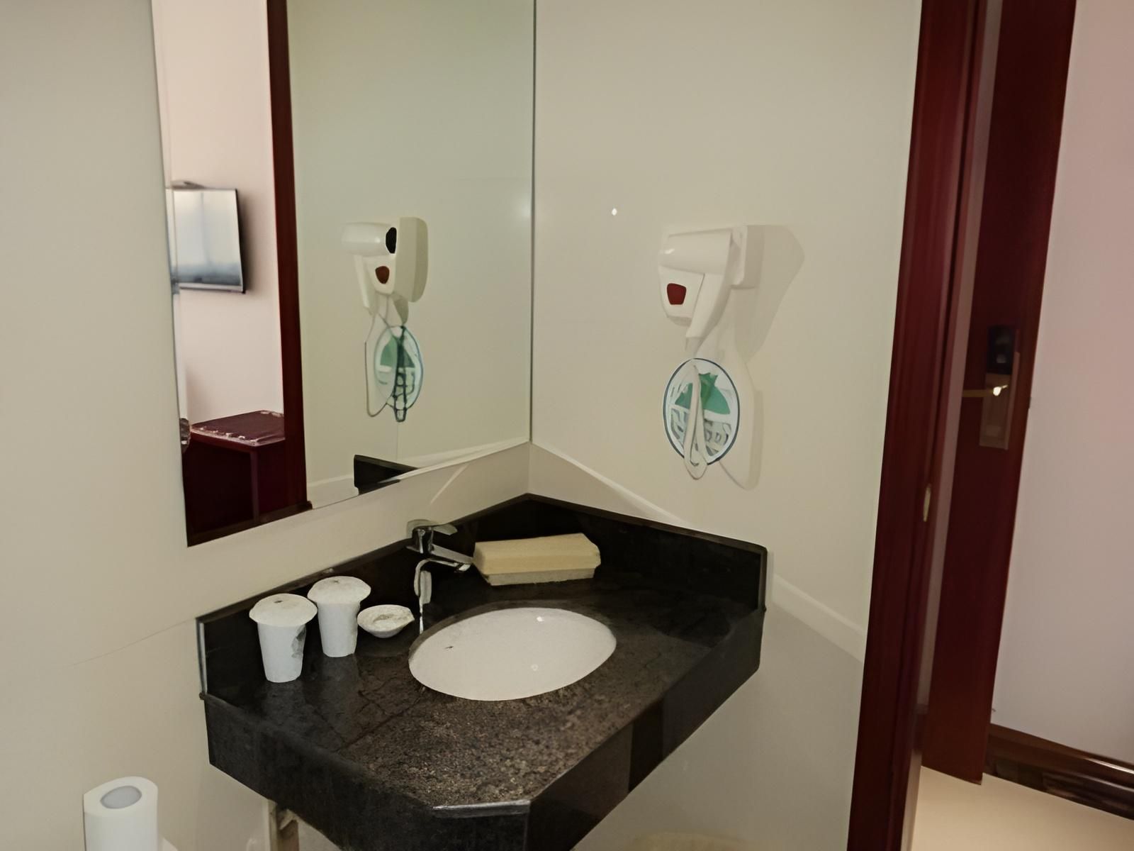 Queen Room with View