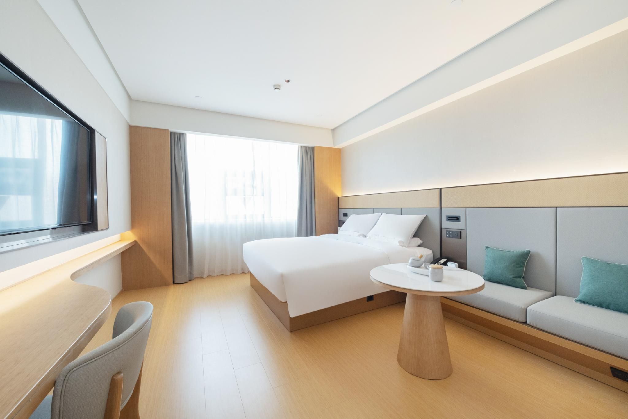 Business Queen Bed Room