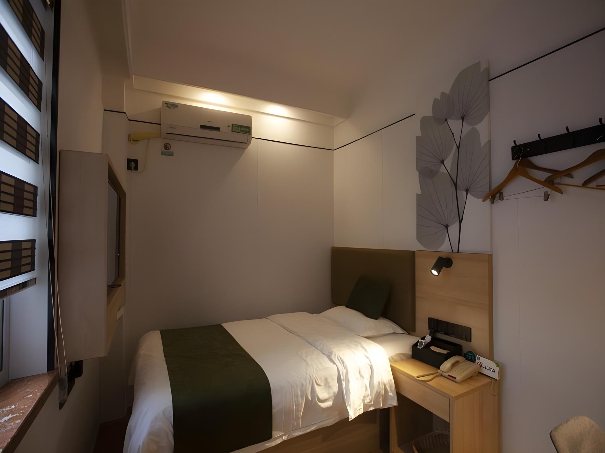 Single - Room