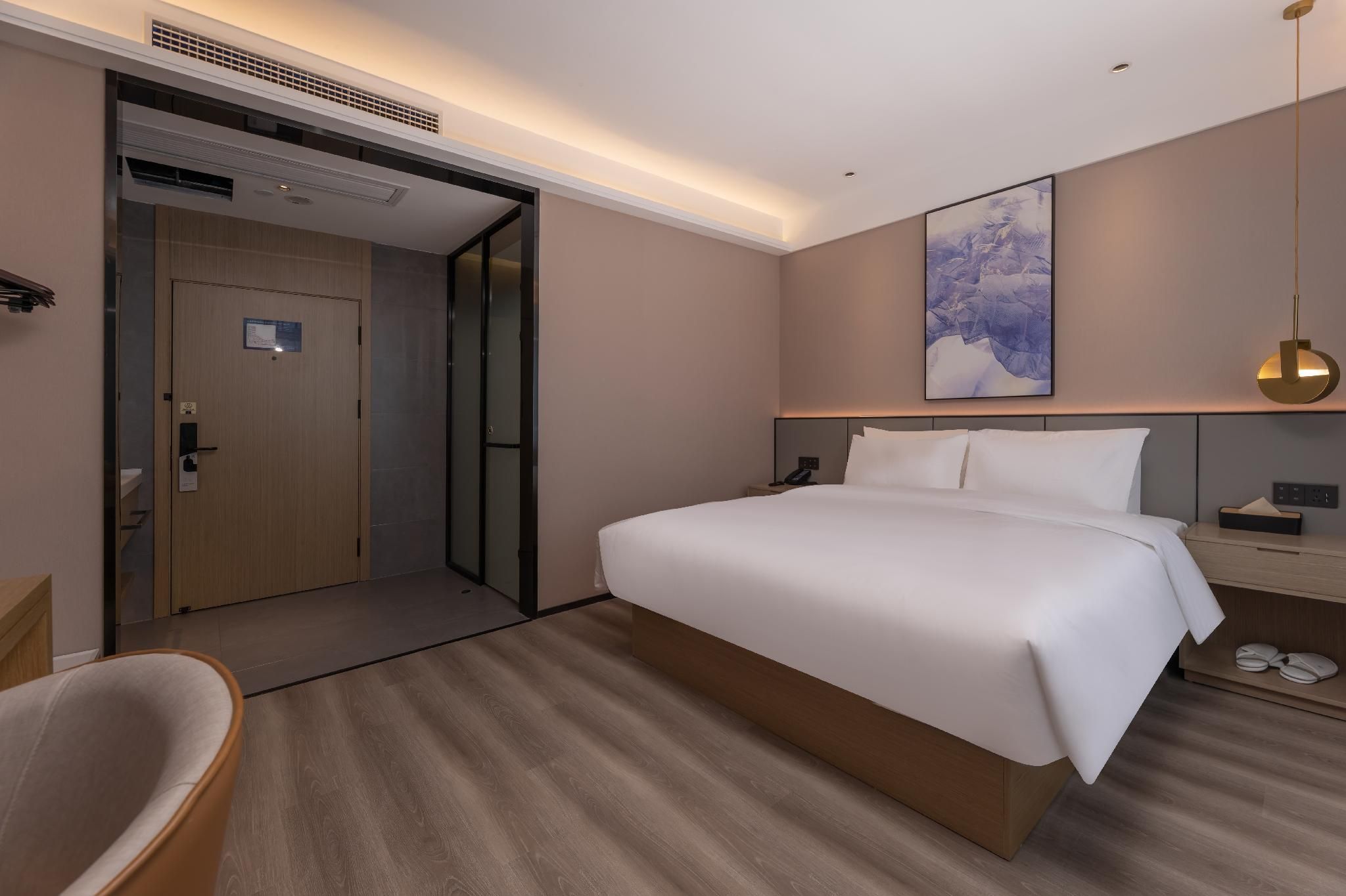 Business Queen Bed Room