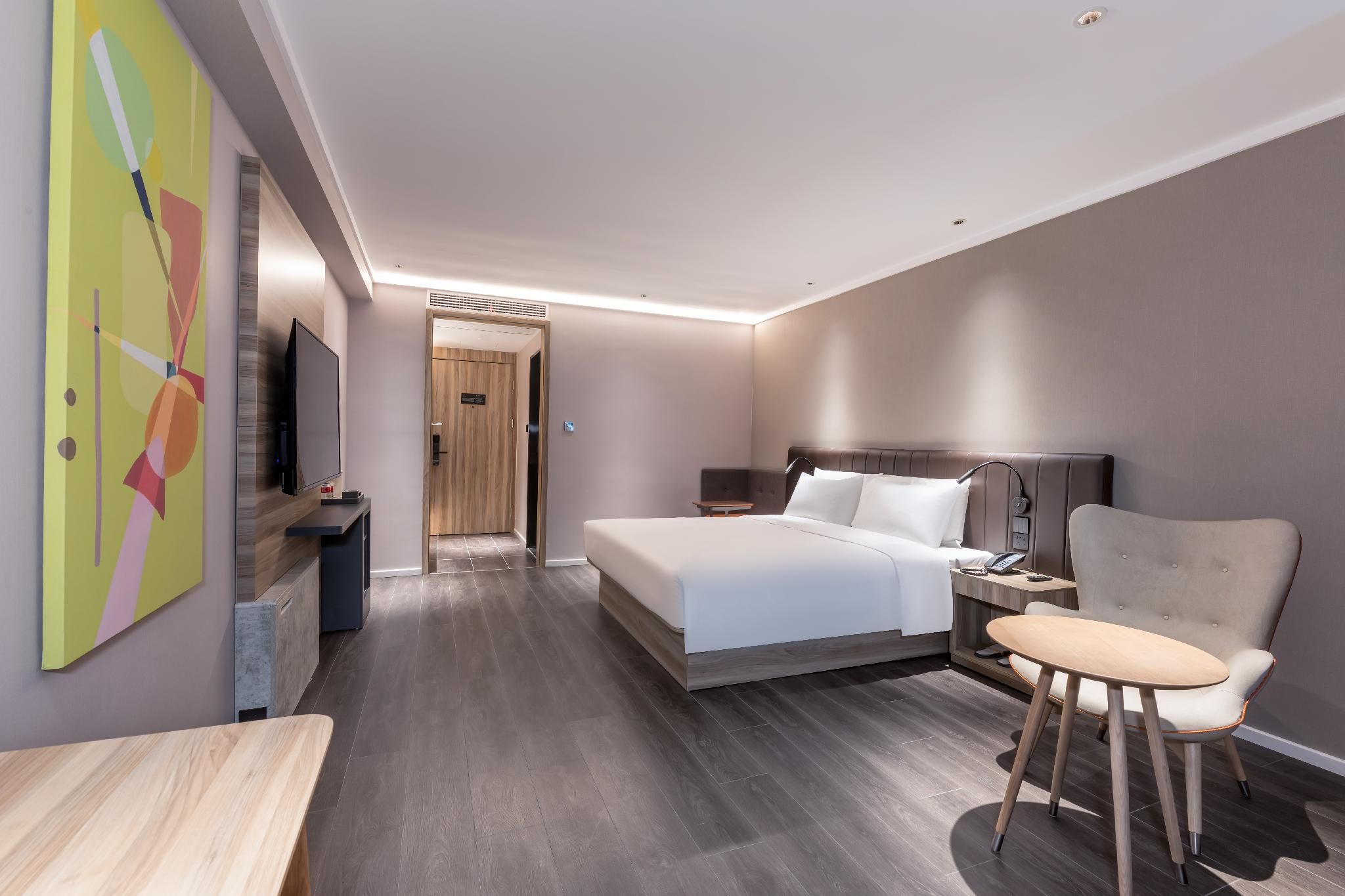 Business Queen Bed Room