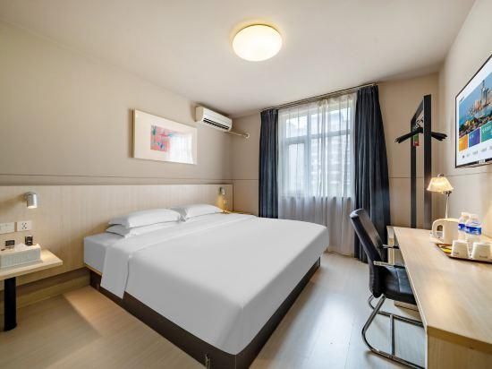 WH - Superior Bed Room