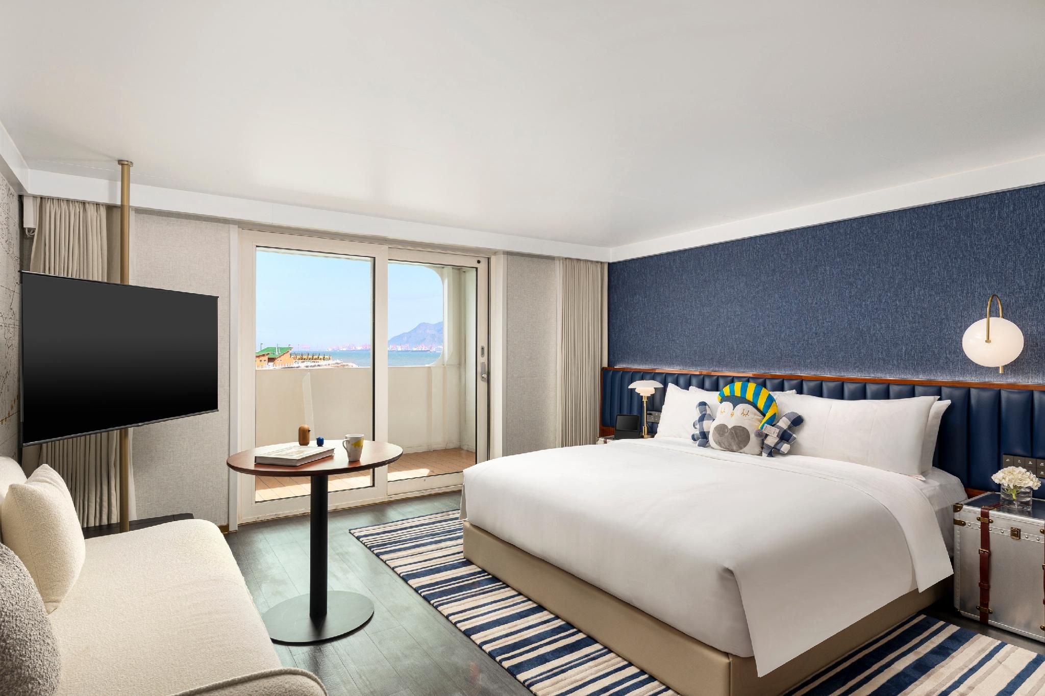 1 King Premium Sea View