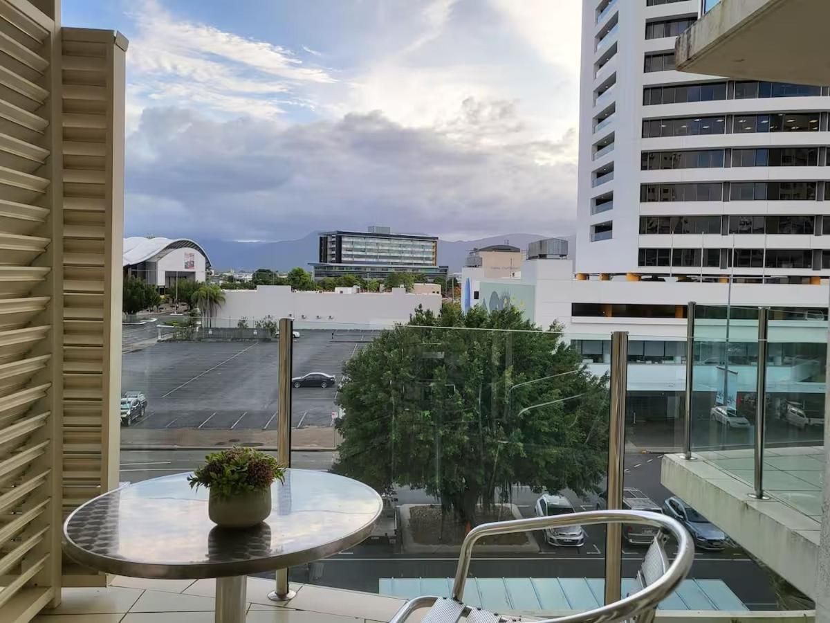 City Quays Private Apartments - Best CBD Location & Comfort