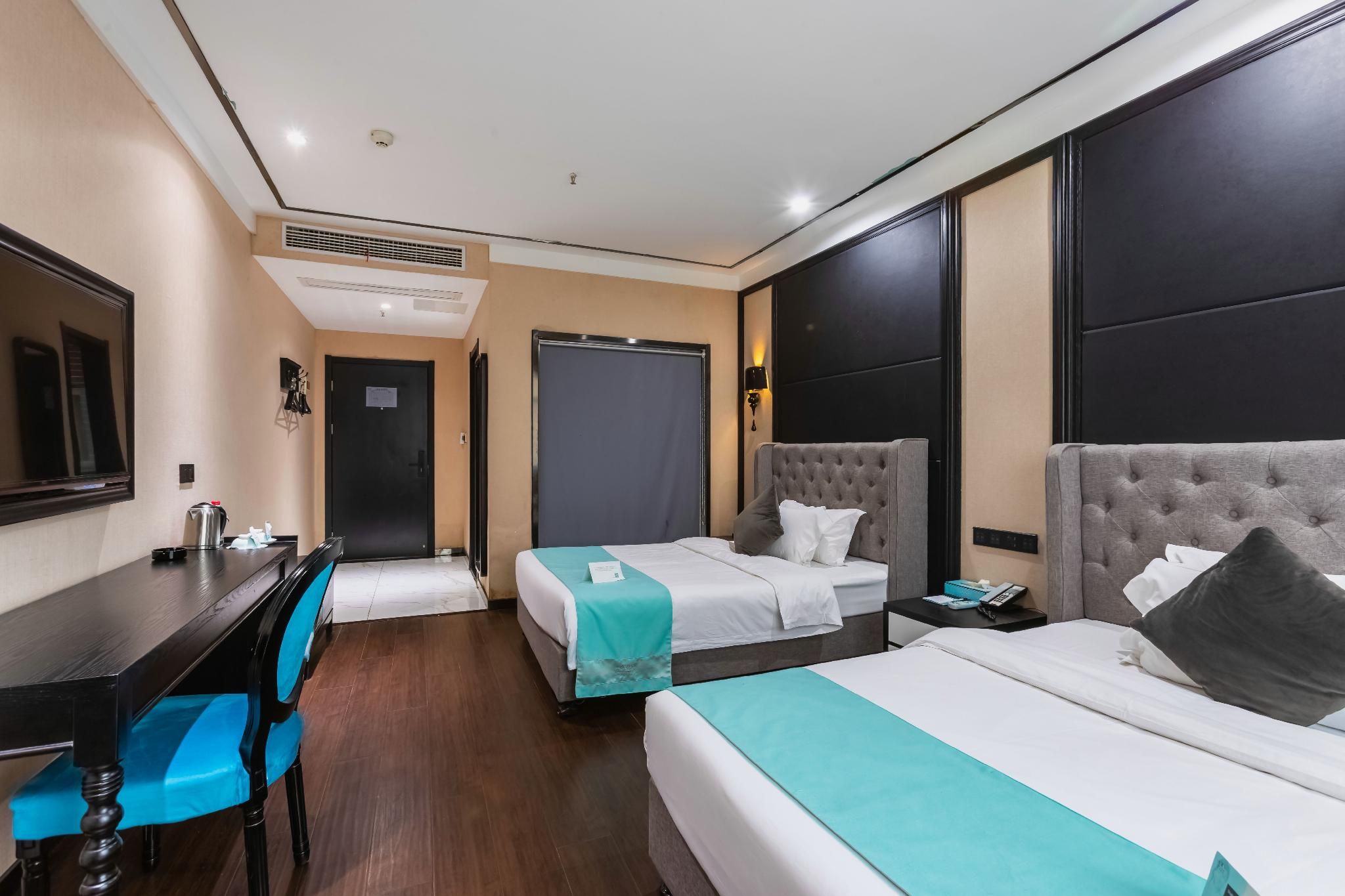 Xana - Business Twin Room