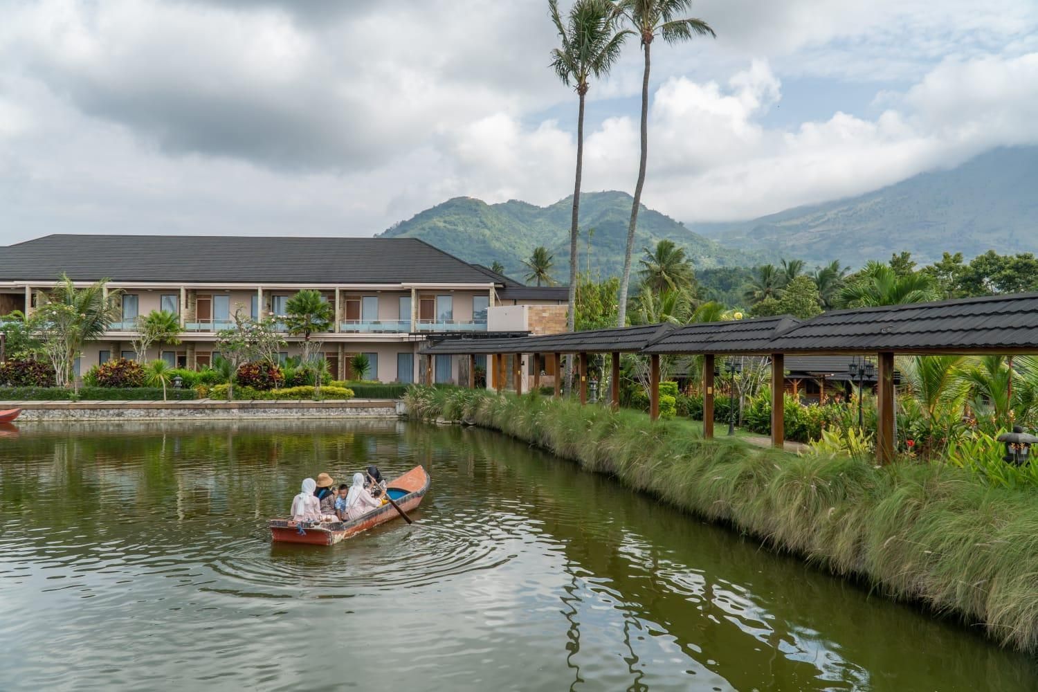 Villa Rancabango Hotel & Resort Deluxe Double Room 2