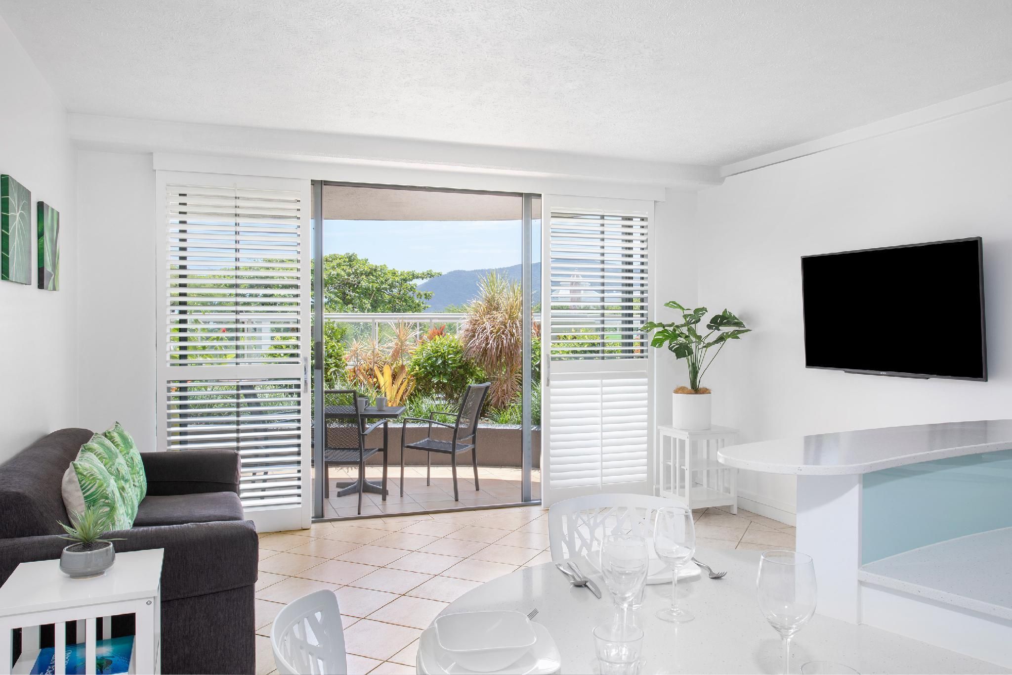 1 Bedroom Garden View